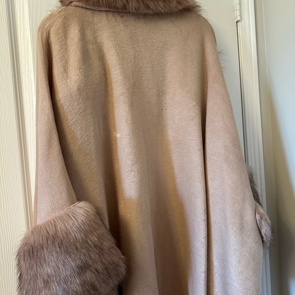 Joseph Ribkoff Pink Quartz Faux Fur Trim Cape Style 203149 - Picture 4 of 9